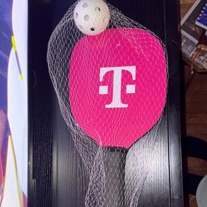 T-Mobile Hot pink paddle ball set